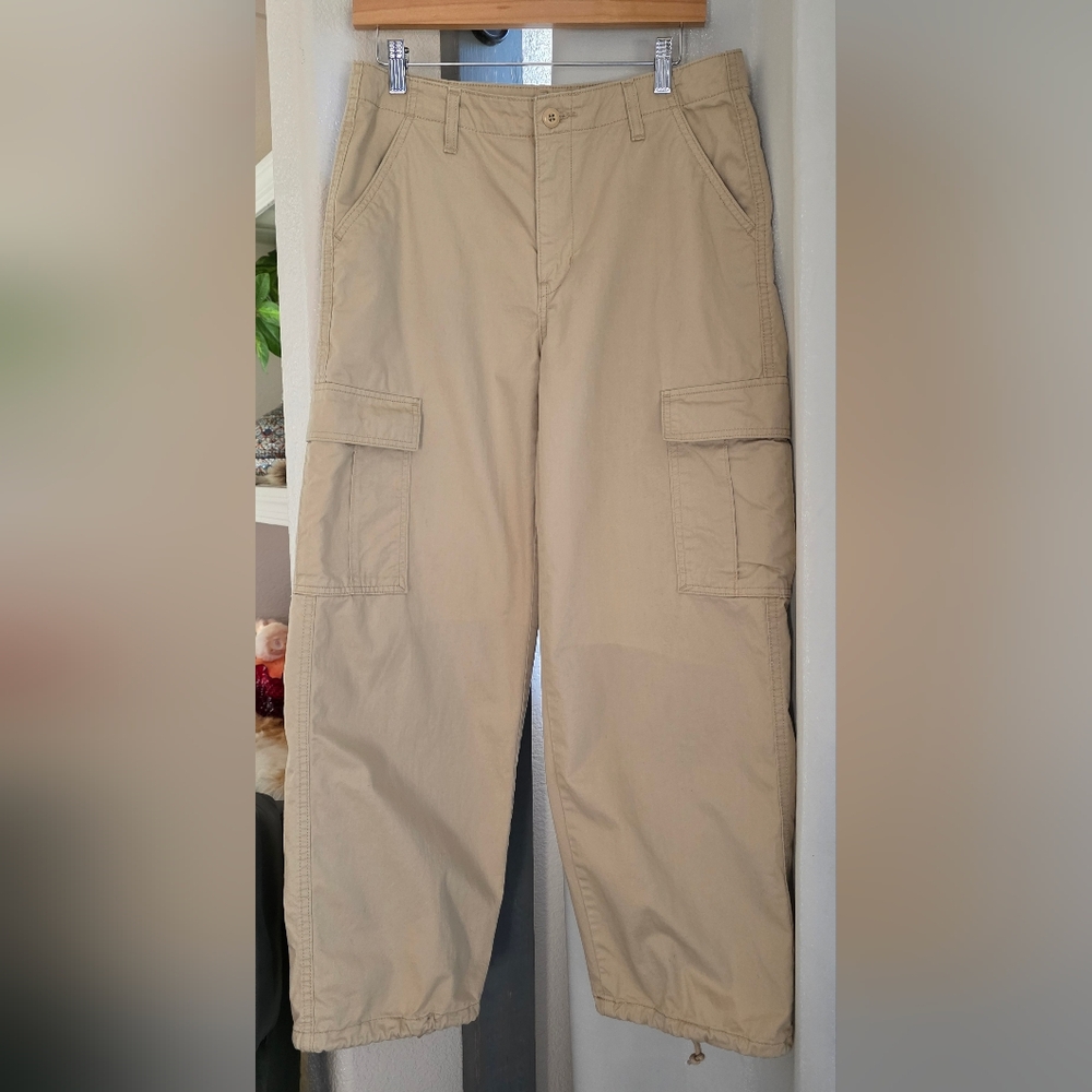 Levi's Women's Tan Wide Leg Cargo 94 Baggy Cotton Pants 29 X 30 - Picture 2 of 14
